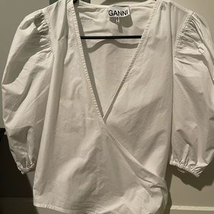 Deep V neck wrap around top.